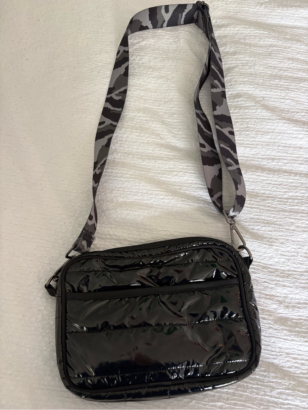 HAUTE SHORE Black Quilted Crossbody with Gray Camo Strap